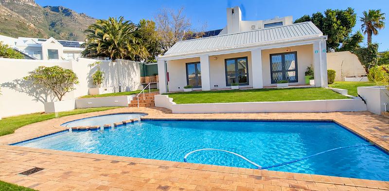 1 Bedroom Property for Sale in Vredehoek Western Cape